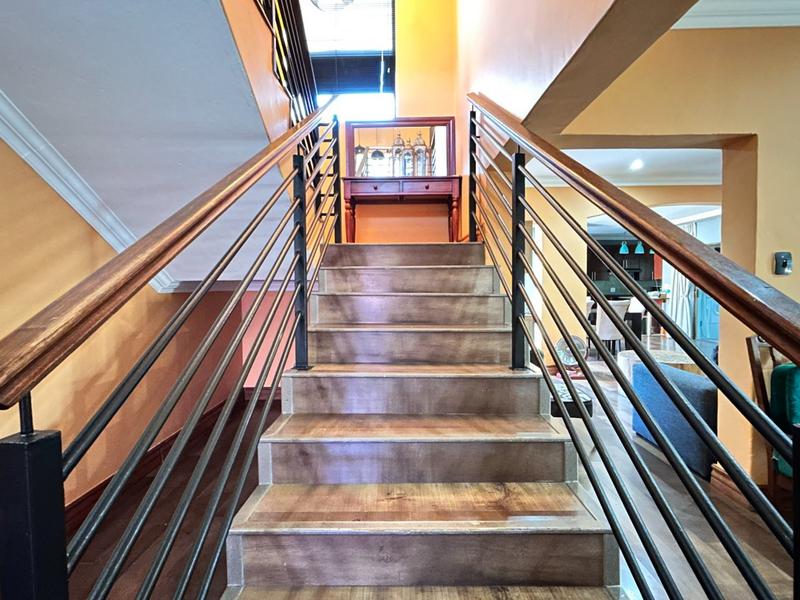 To Let 4 Bedroom Property for Rent in Xanadu North West